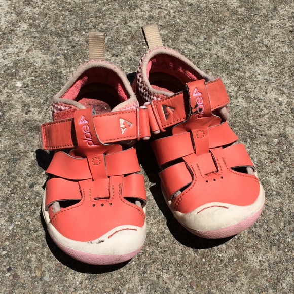 PLAE Sandal Neon Peach T8 - Picture 1 of 10